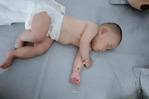 兰考1岁宝宝可以吃盐吗